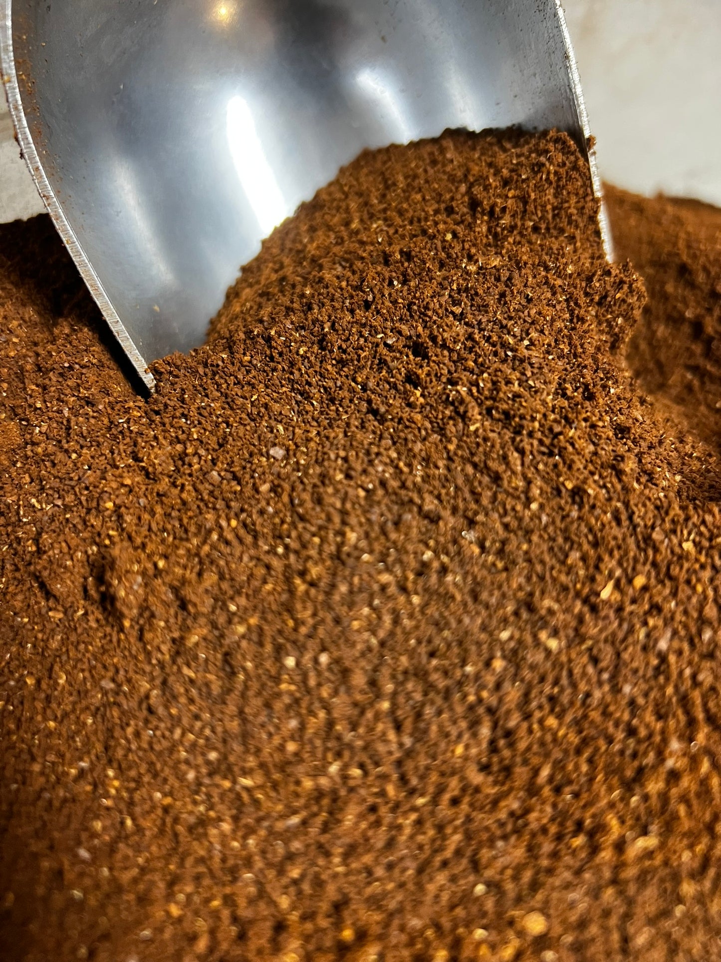 "Lex Joon Endorsed TOP FUEL" A full-bodied Colombian coffee with notes of cedar, tobacco, and chocolate, officially endorsed by Top Fuel racer Lex Joon. High-octane flavor for fans of speed and coffee alike.